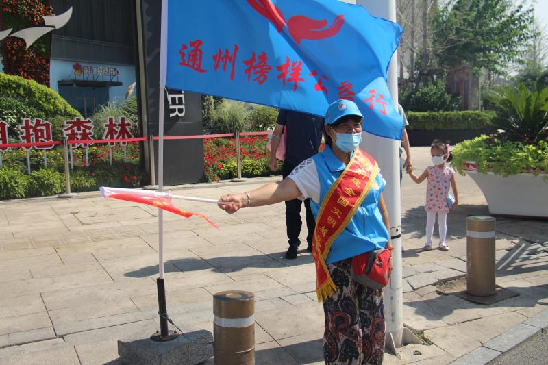 <strong>殴美美女操B网</strong>